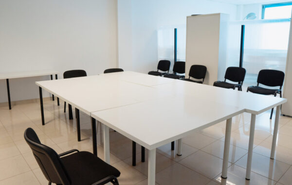 SERVICIOS DE CONTRATACIÓN EVENTUAL DE AULAS POR DIAS